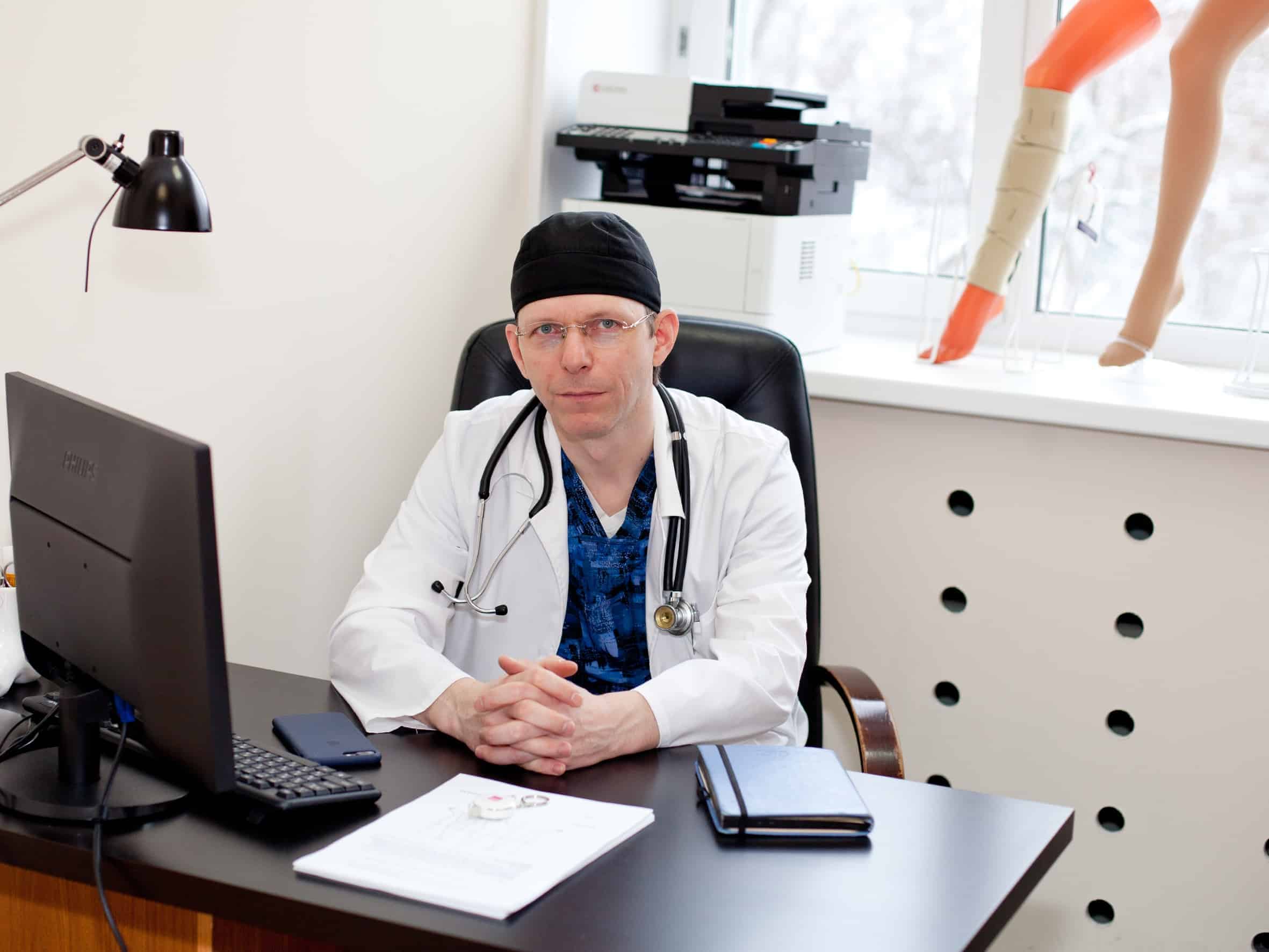 Иван Сергеевич Белоусов - врач флеболог